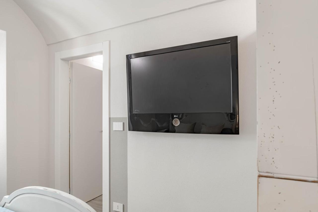 Ferienwohnung H11 Piccola Perla A Un Passo Dal Mare Santo Stefano al Mare Exterior foto